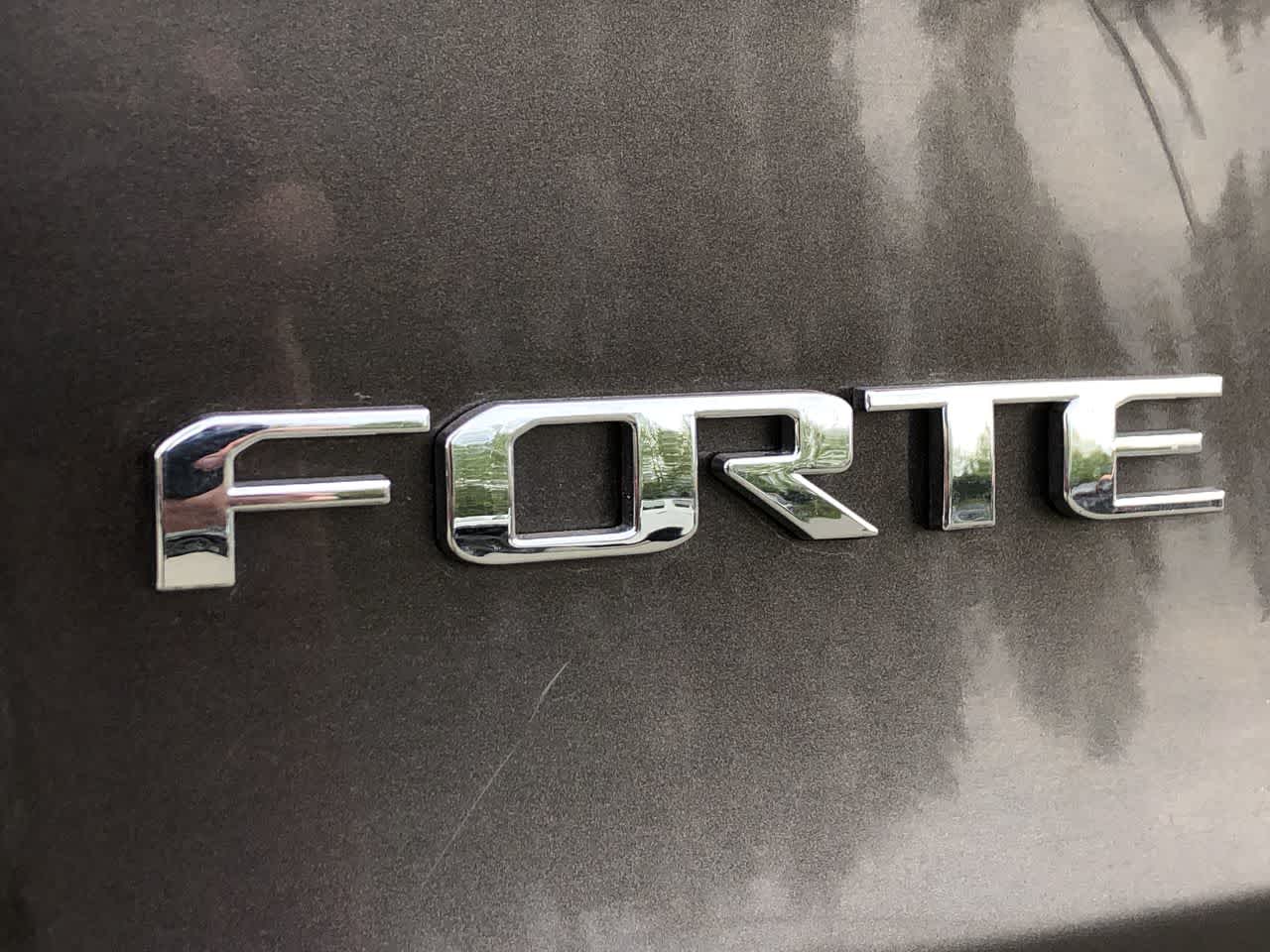 Thumbnail: 2018 Kia Forte - 18