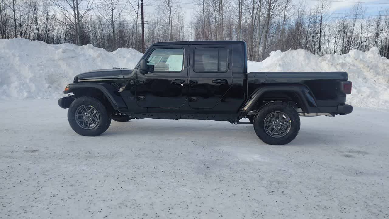 Thumbnail: 2026 Jeep Gladiator - 8