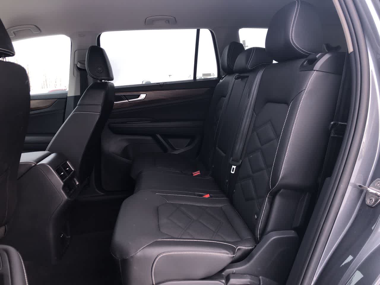 Thumbnail: 2025 Volkswagen Atlas - 22