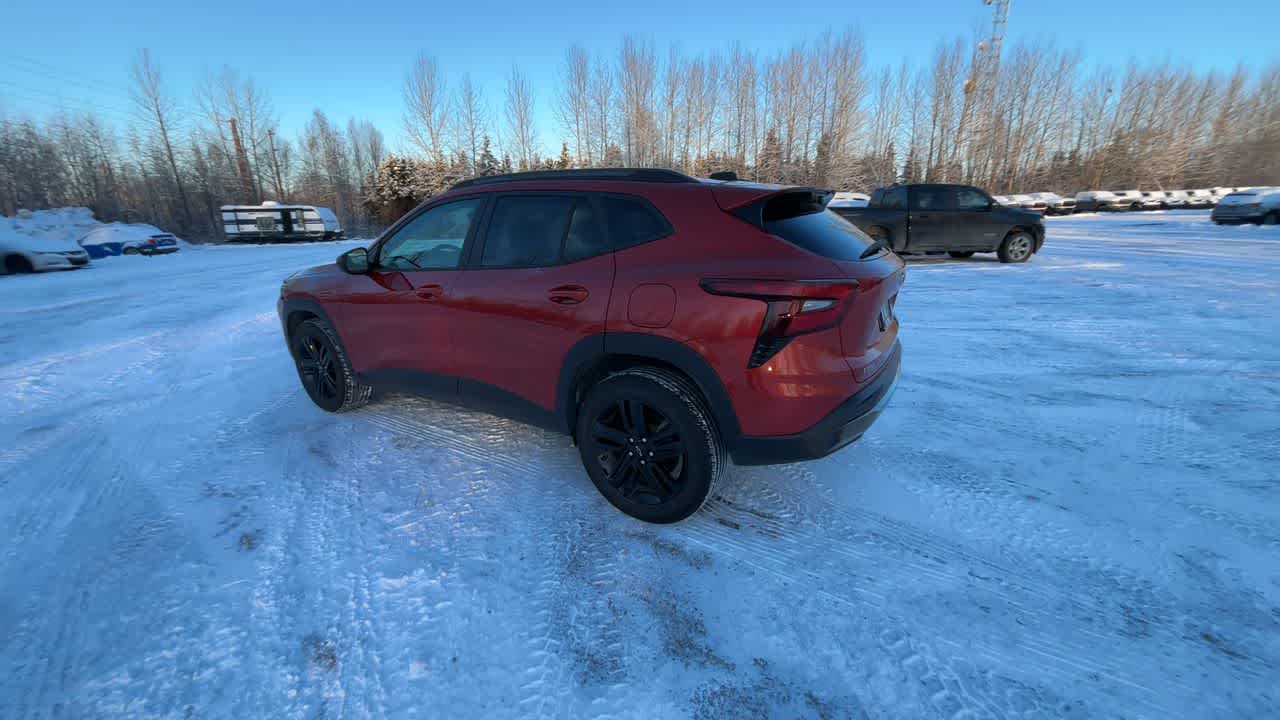 Thumbnail: 2024 Chevrolet Trax - 10