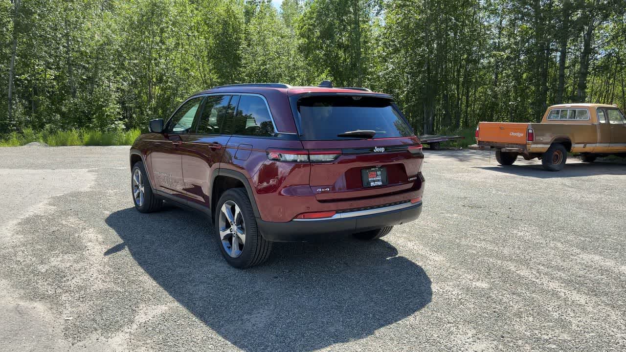 Thumbnail: 2026 Jeep Grand Cherokee - 11
