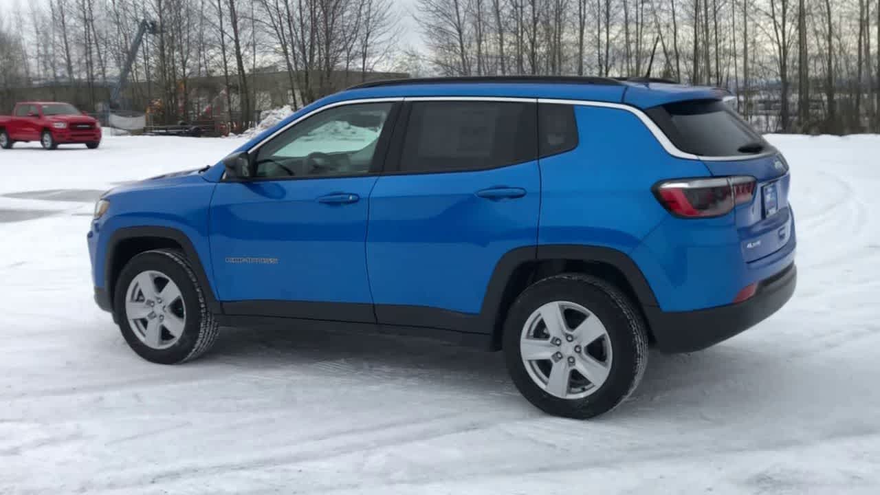 Thumbnail: 2022 Jeep Compass - 10