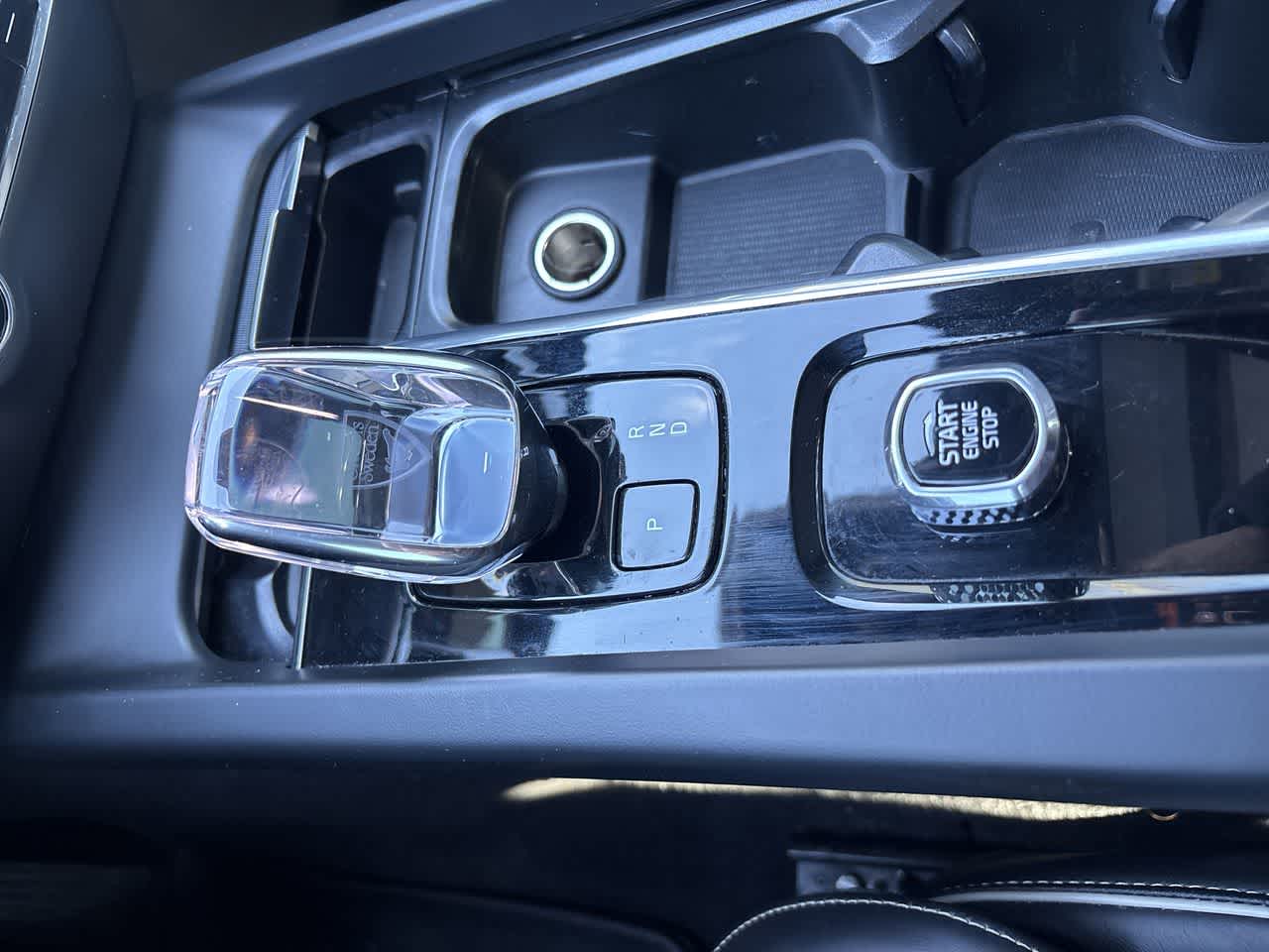Thumbnail: 2024 Volvo S60 - 16