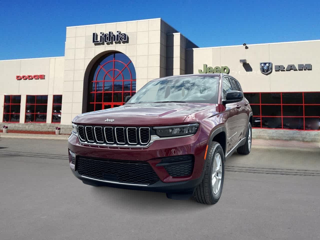 2026 Jeep Grand Cherokee Laredo X 4x4's photo