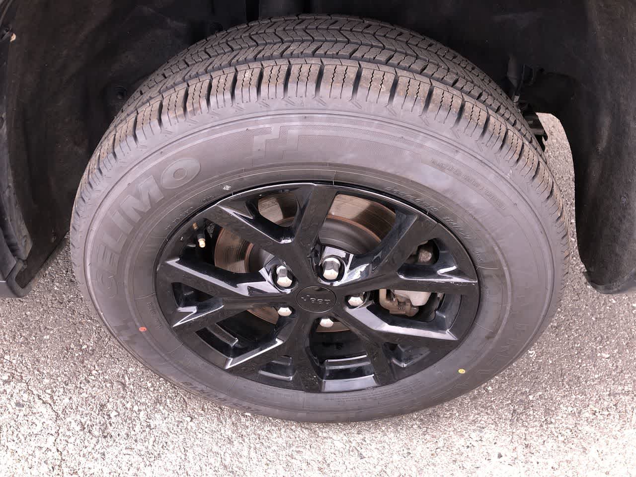 Thumbnail: 2024 Jeep Grand Cherokee L - 21