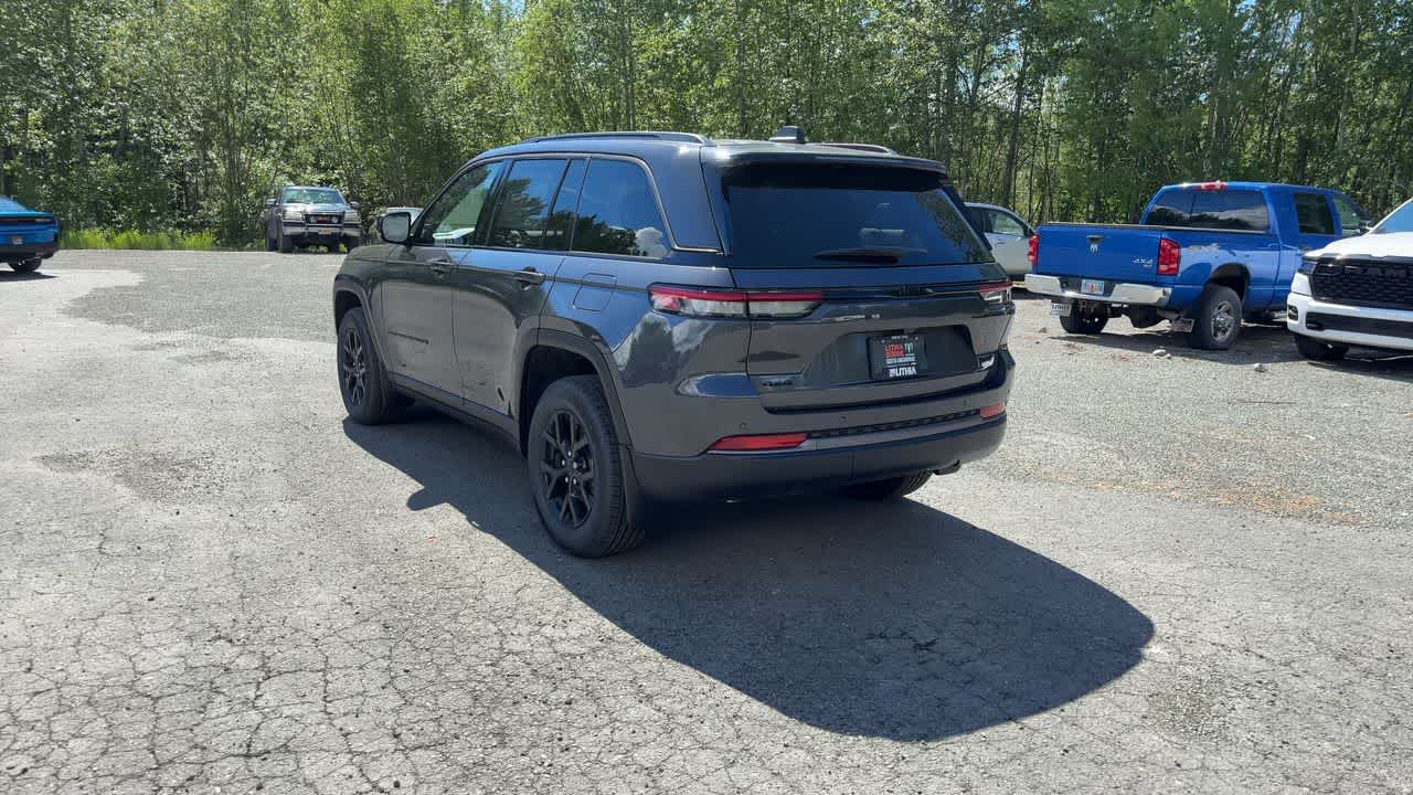 Thumbnail: 2026 Jeep Grand Cherokee - 11