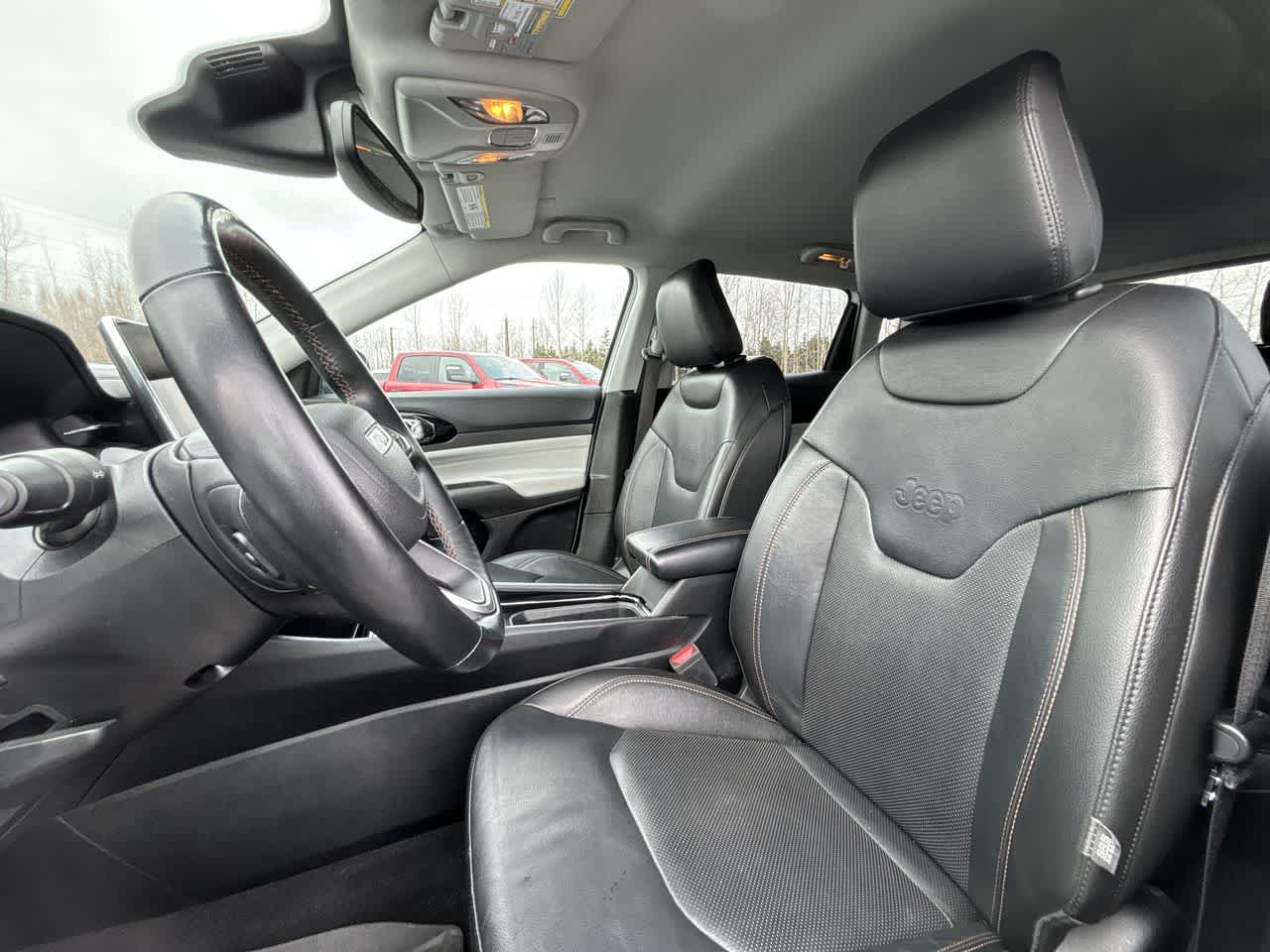 Thumbnail: 2022 Jeep Compass - 14