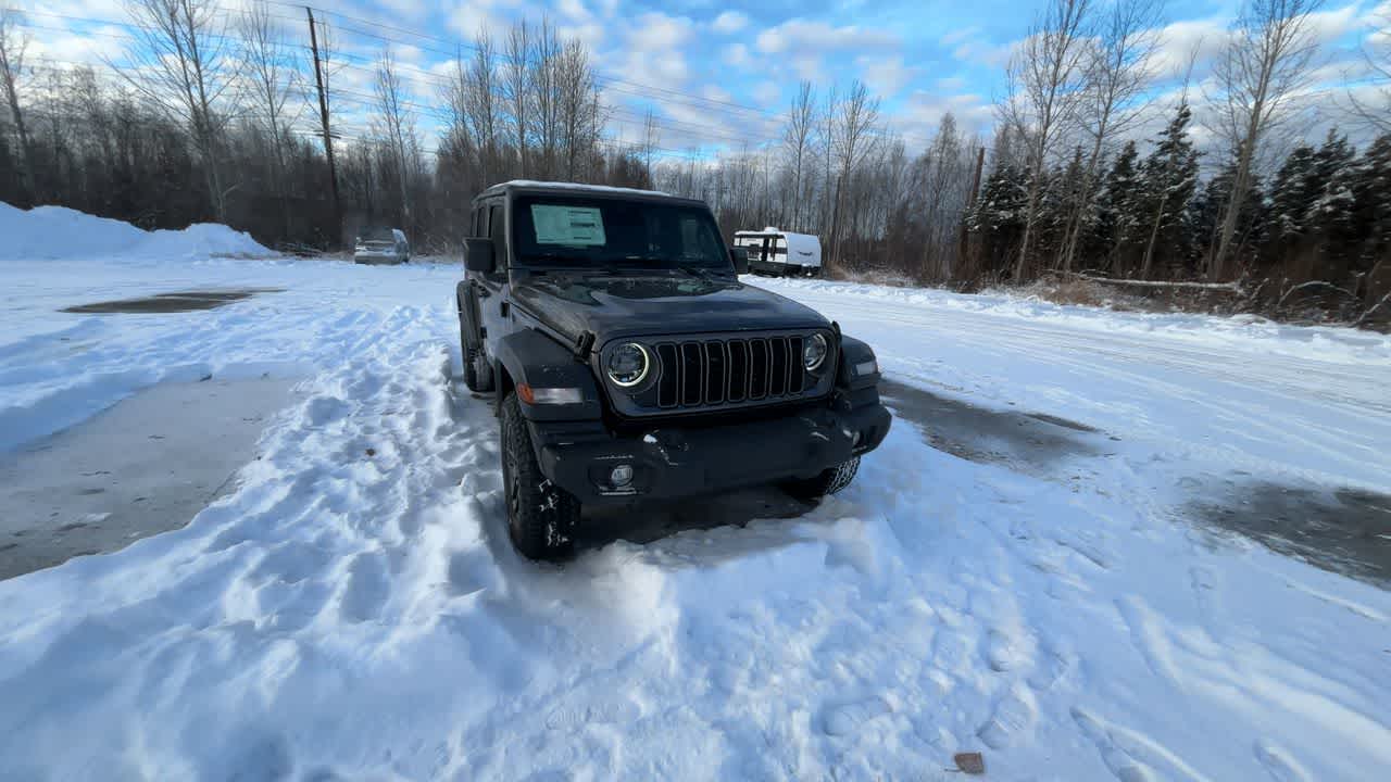 Thumbnail: 2026 Jeep Wrangler - 4