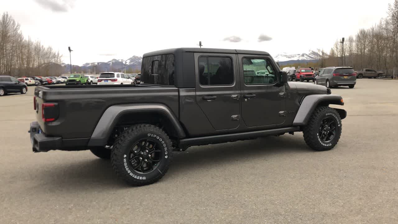 Thumbnail: 2025 Jeep Gladiator - 14