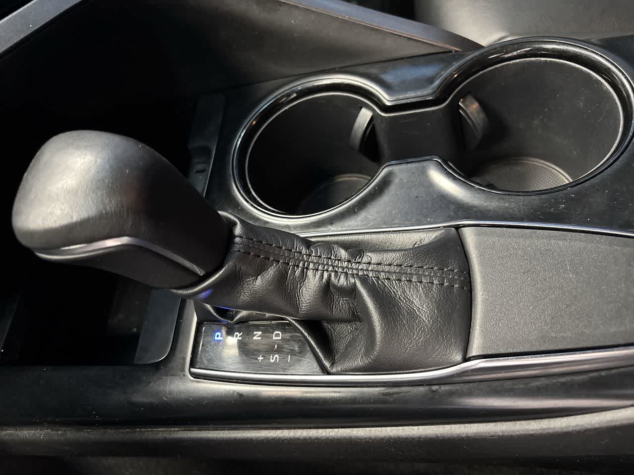 Thumbnail: 2019 Toyota Camry - 18