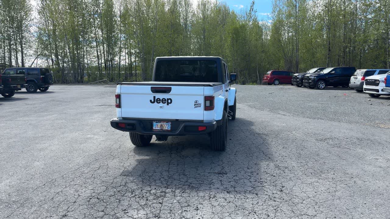Thumbnail: 2023 Jeep Gladiator - 13