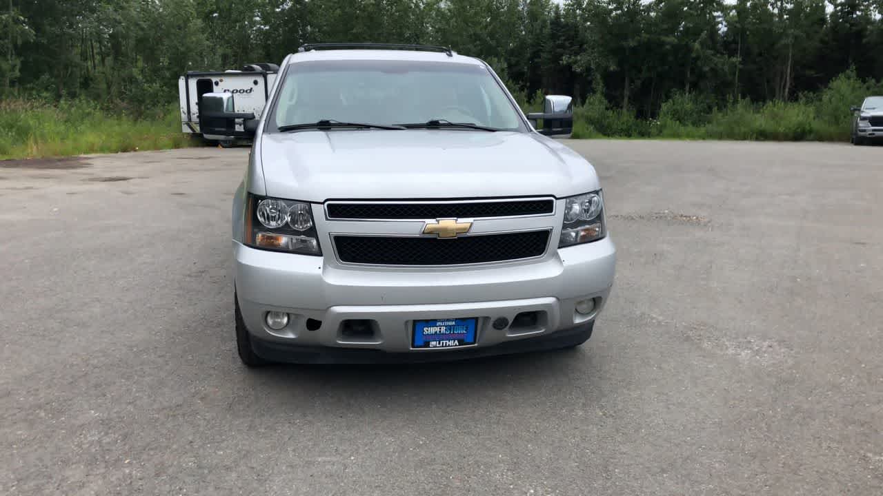 Thumbnail: 2010 Chevrolet Suburban - 3