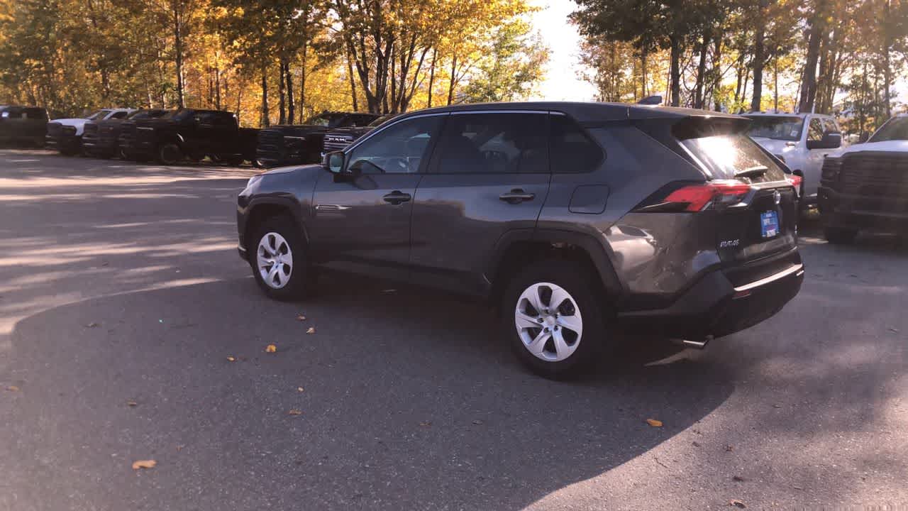 Thumbnail: 2024 Toyota RAV4 - 10