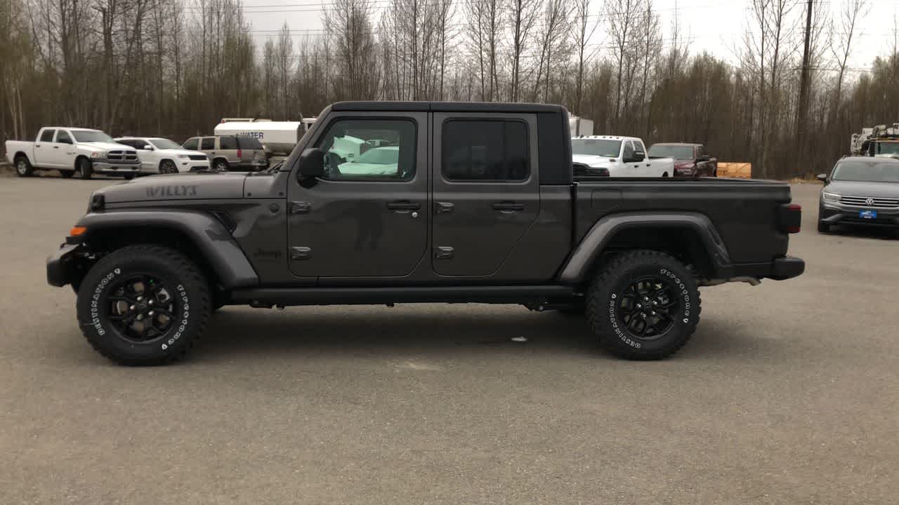 Thumbnail: 2025 Jeep Gladiator - 7