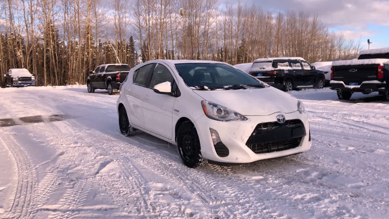 2016 Toyota Prius C Two photo 2