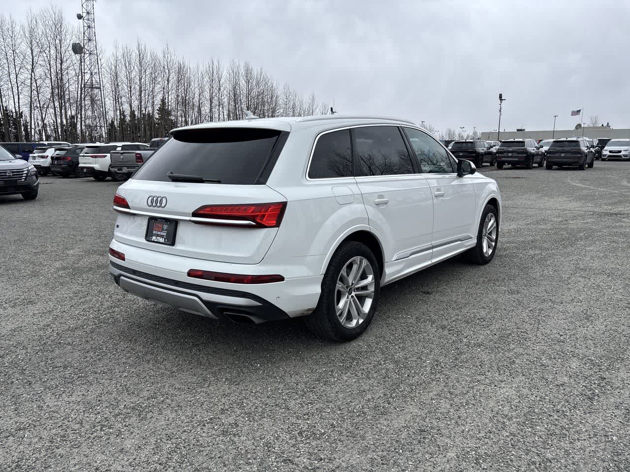 Thumbnail: 2025 Audi Q7 - 8