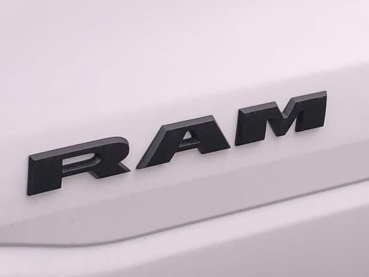 Thumbnail: 2025 RAM 1500 - 18