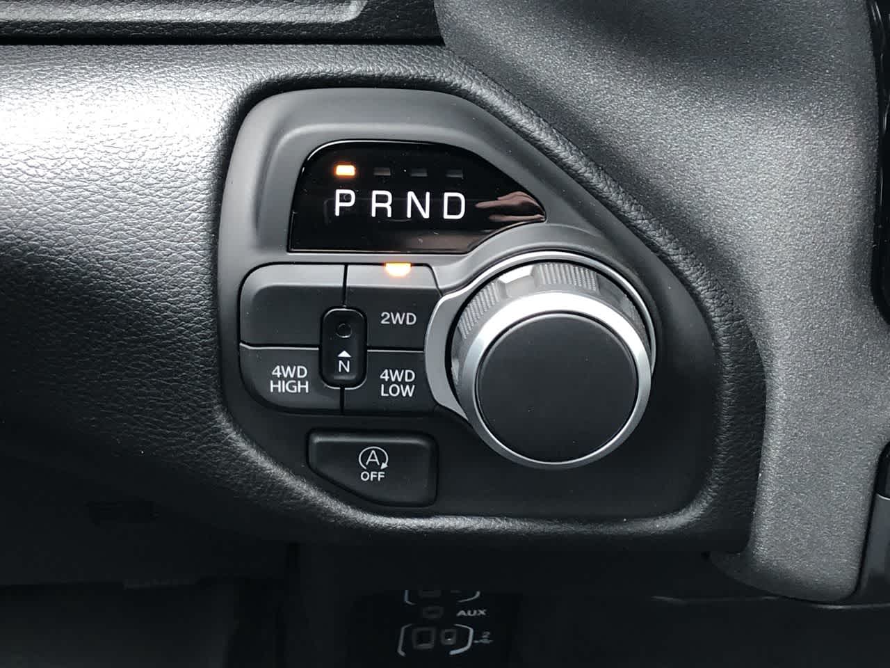 Thumbnail: 2025 RAM 1500 - 27