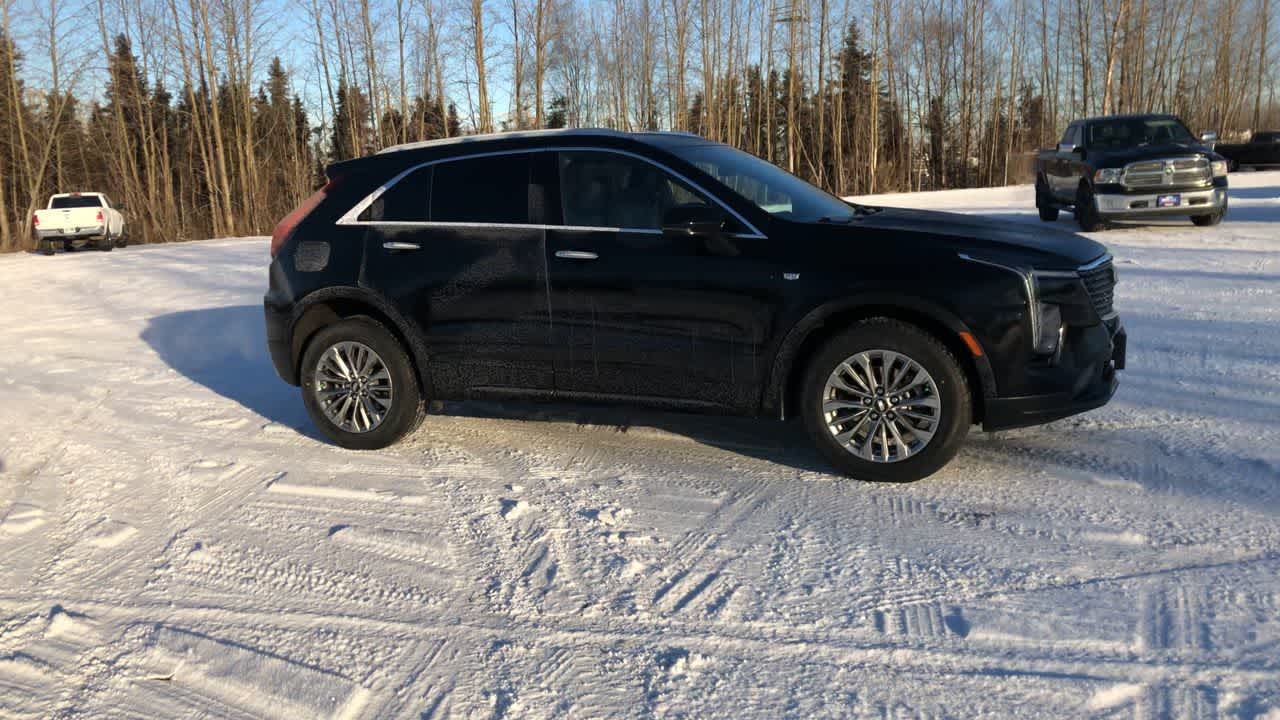 Thumbnail: 2024 Cadillac XT4 - 16