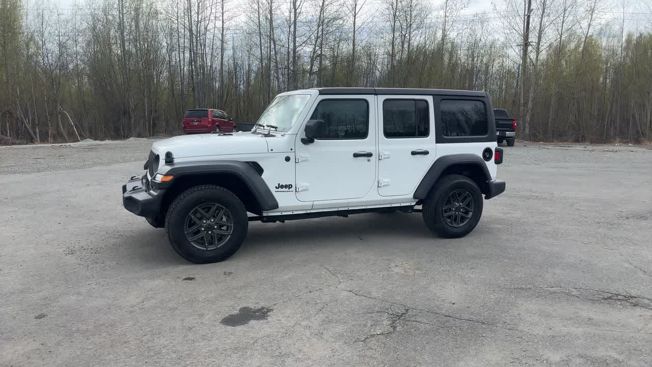 Thumbnail: 2024 Jeep Wrangler - 7