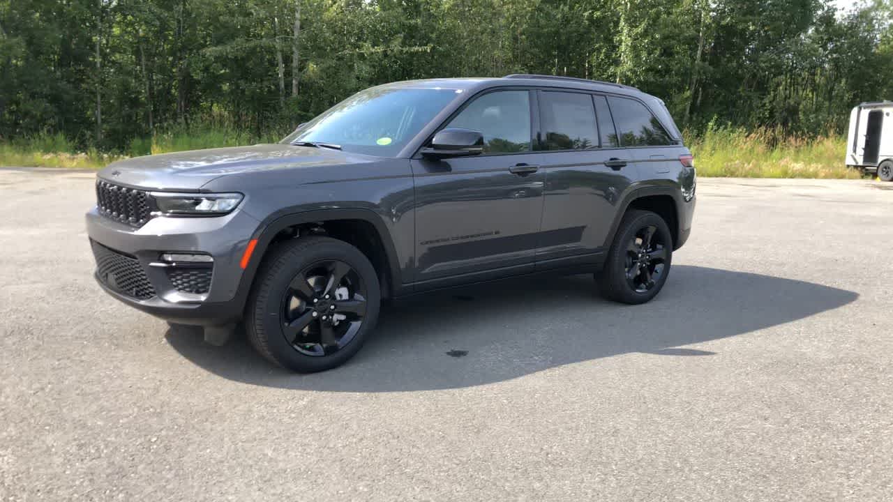 Thumbnail: 2025 Jeep Grand Cherokee - 6