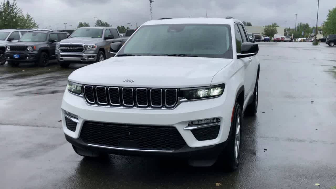 Thumbnail: 2023 Jeep Grand Cherokee - 5