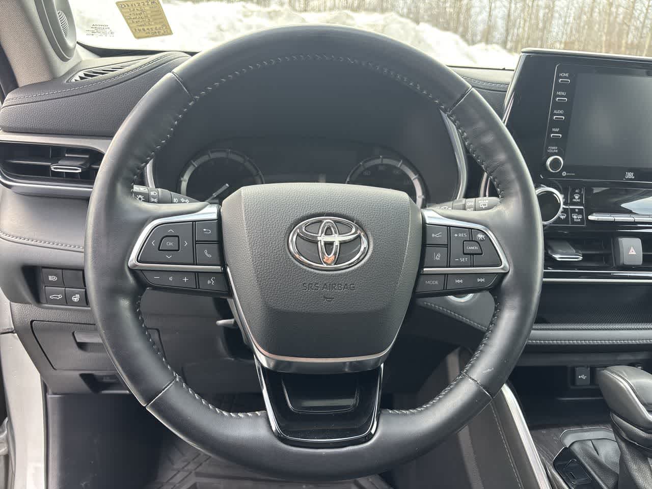 Thumbnail: 2021 Toyota Highlander - 16