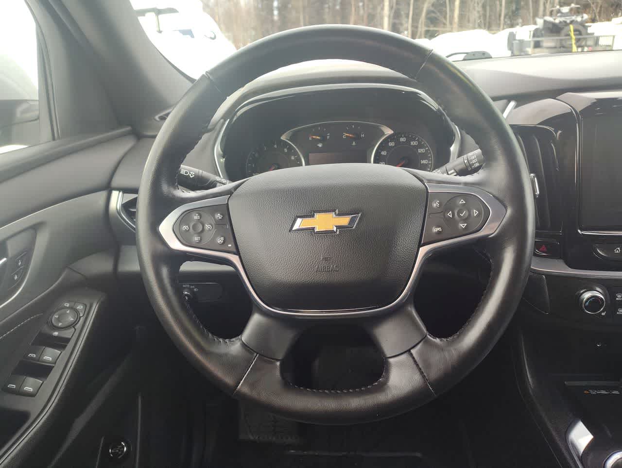 Thumbnail: 2022 Chevrolet Traverse - 25