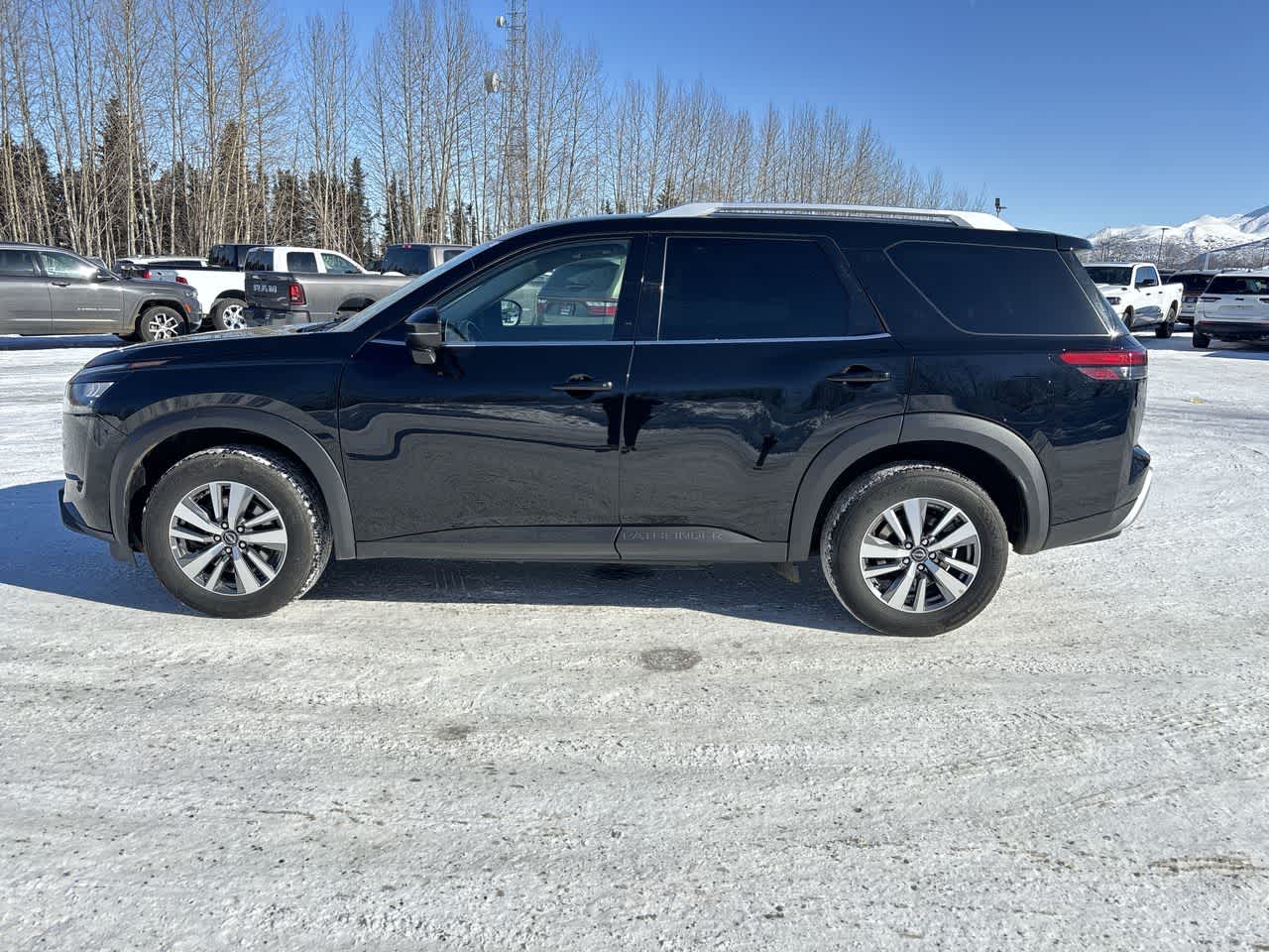 Thumbnail: 2025 Nissan Pathfinder - 5