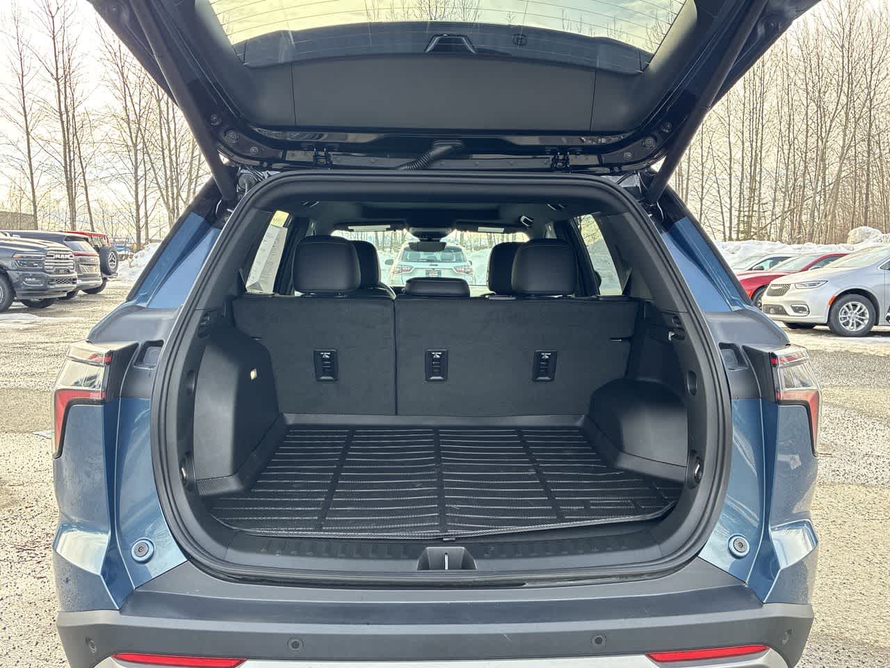 Thumbnail: 2026 Chevrolet Equinox - 12