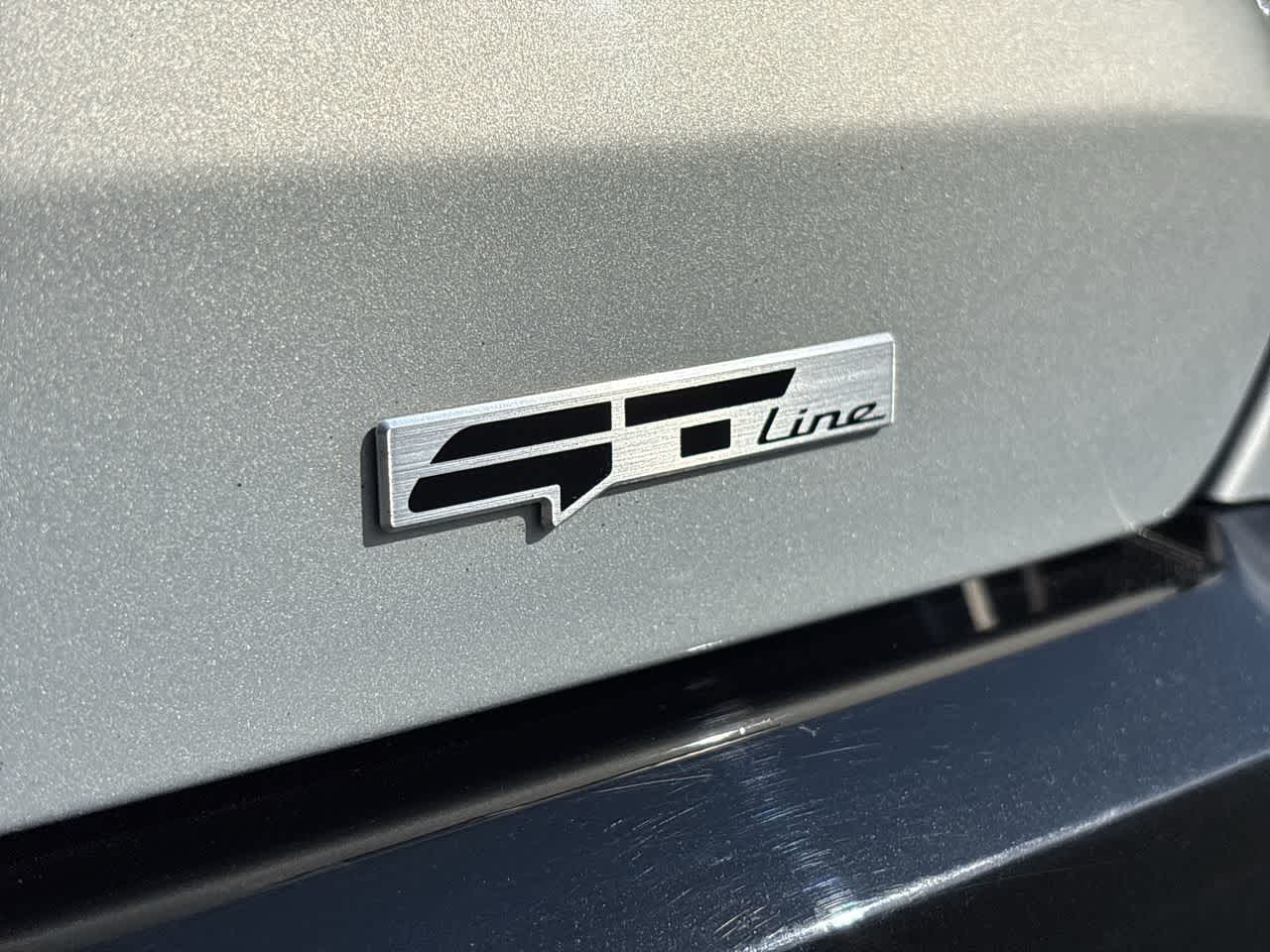 Thumbnail: 2024 Kia EV9 - 19