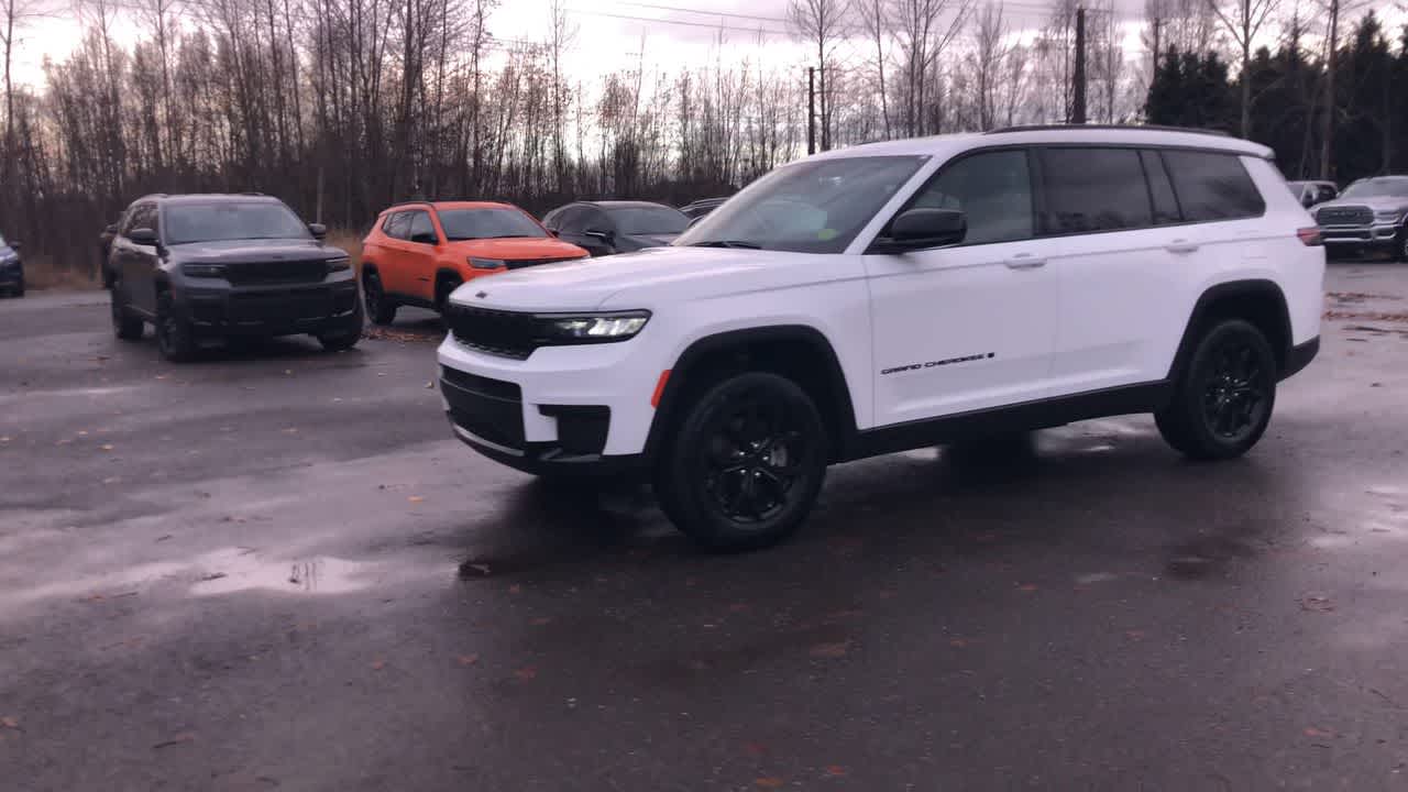 Thumbnail: 2024 Jeep Grand Cherokee L - 5