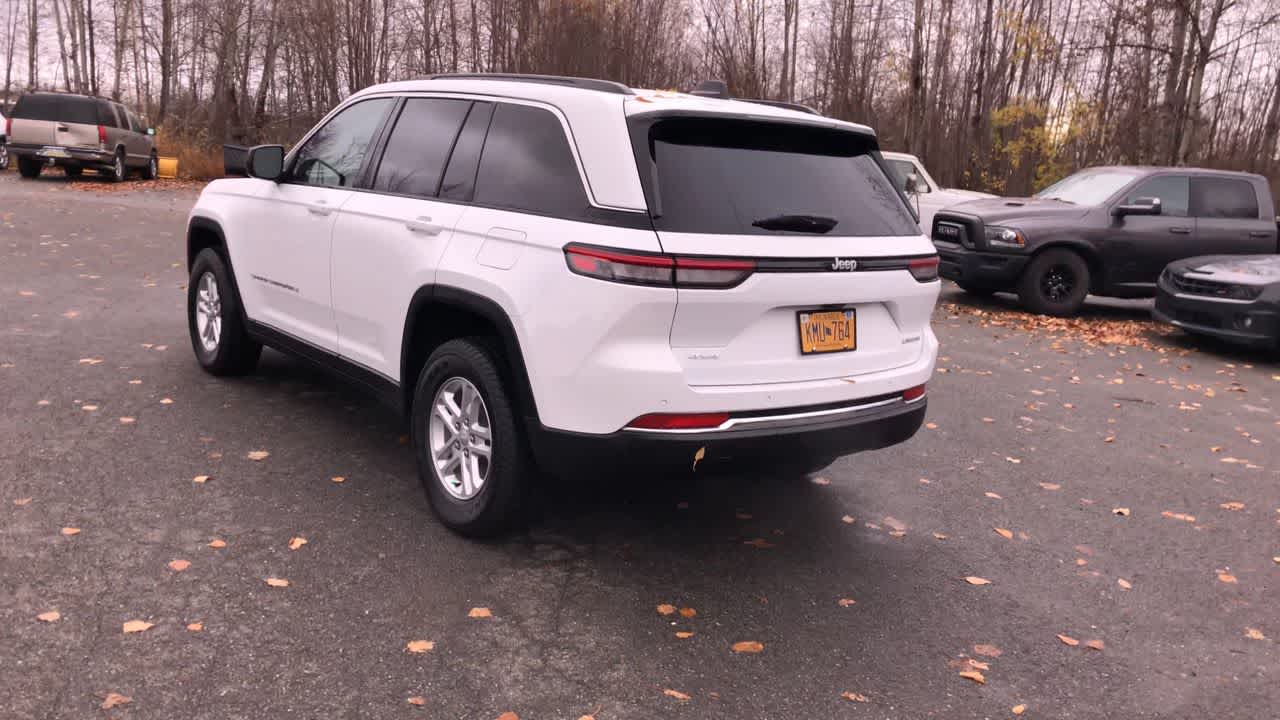 Thumbnail: 2024 Jeep Grand Cherokee - 10