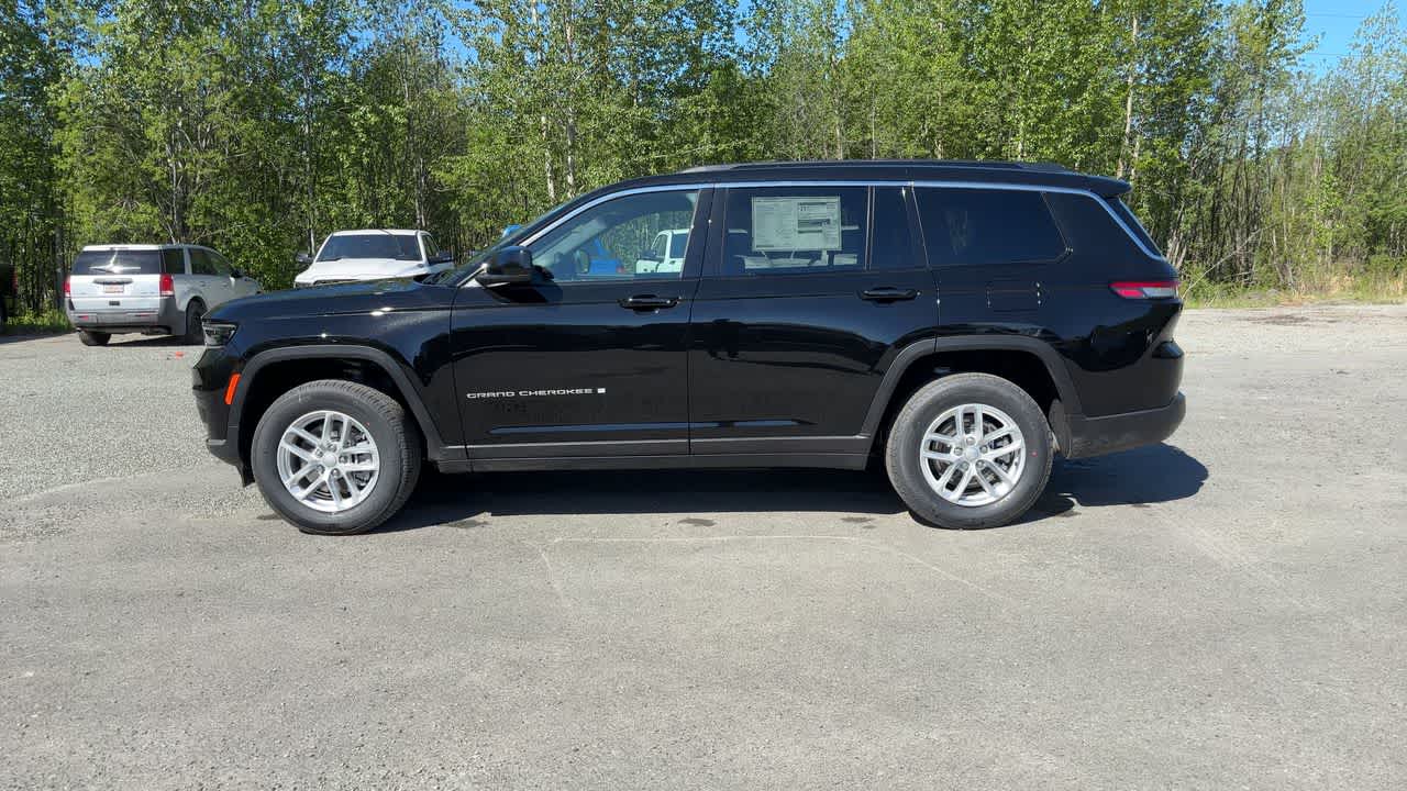 Thumbnail: 2026 Jeep Grand Cherokee - 8