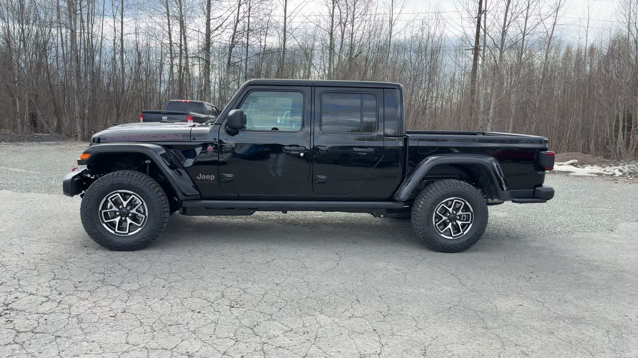 Thumbnail: 2026 Jeep Gladiator - 8