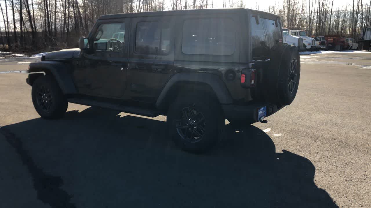 Thumbnail: 2025 Jeep Wrangler - 9