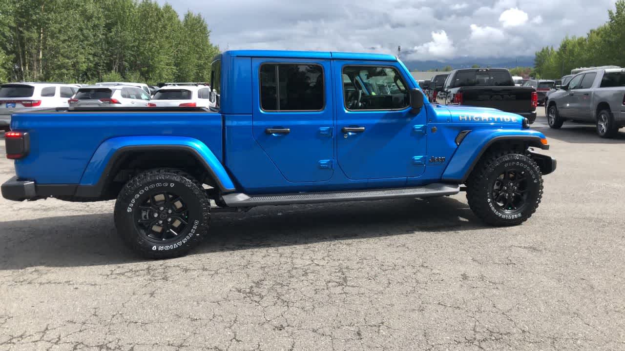 Thumbnail: 2025 Jeep Gladiator - 16