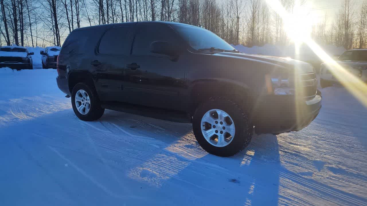 Thumbnail: 2014 Chevrolet Tahoe - 17