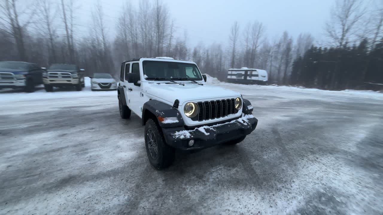 Thumbnail: 2026 Jeep Wrangler - 3