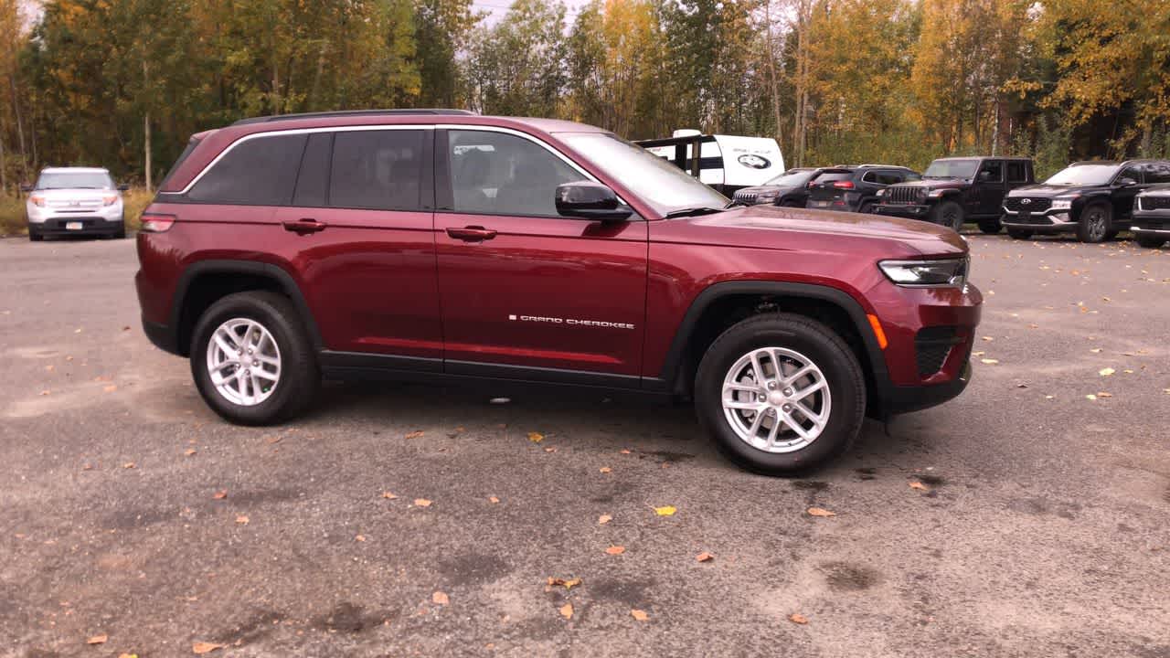 Thumbnail: 2025 Jeep Grand Cherokee - 17