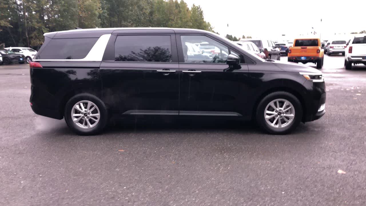 Thumbnail: 2024 Kia Carnival - 16