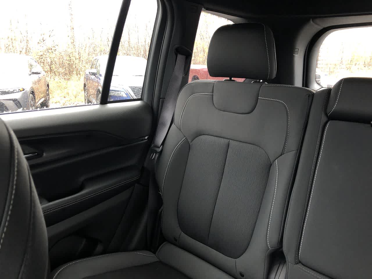 Thumbnail: 2024 Jeep Grand Cherokee - 21