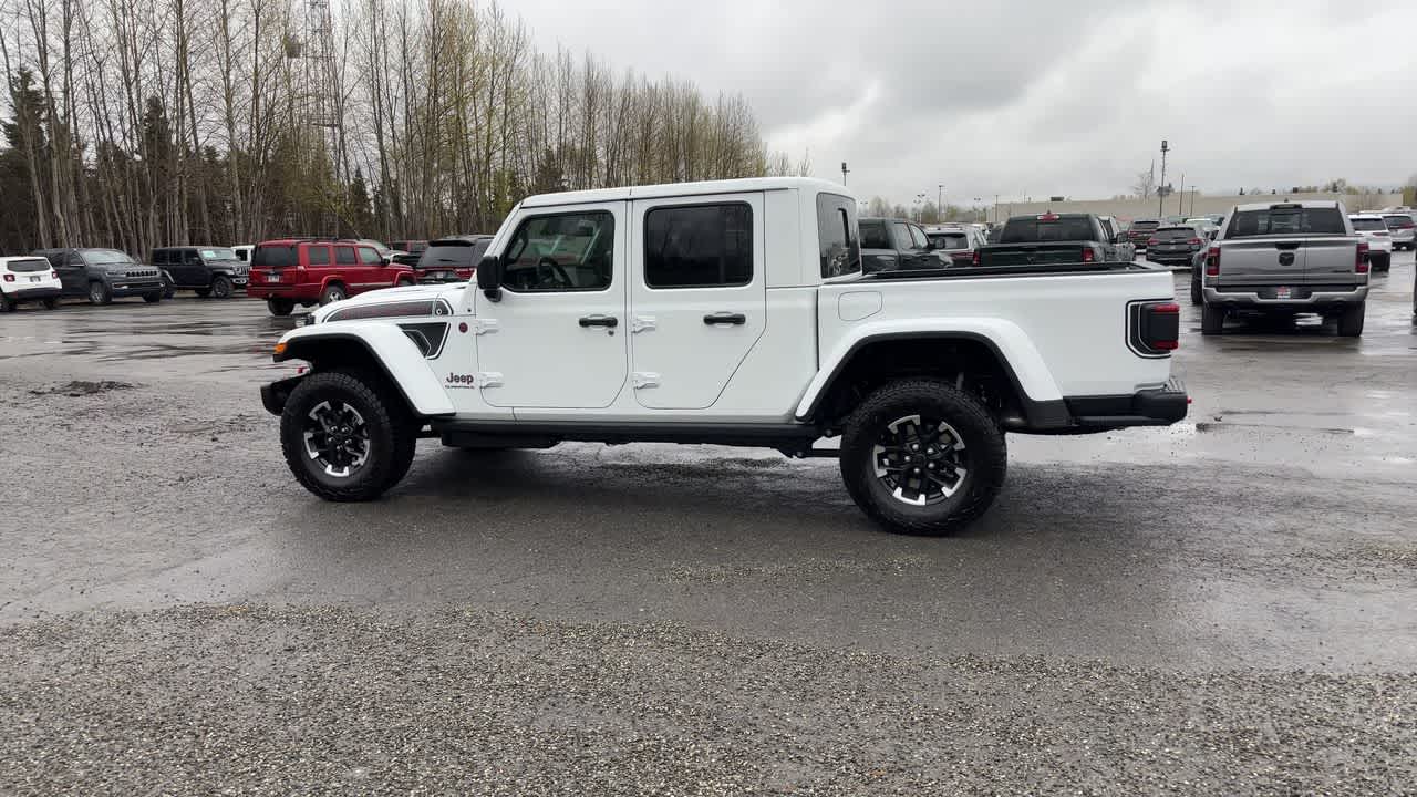 Thumbnail: 2026 Jeep Gladiator - 9