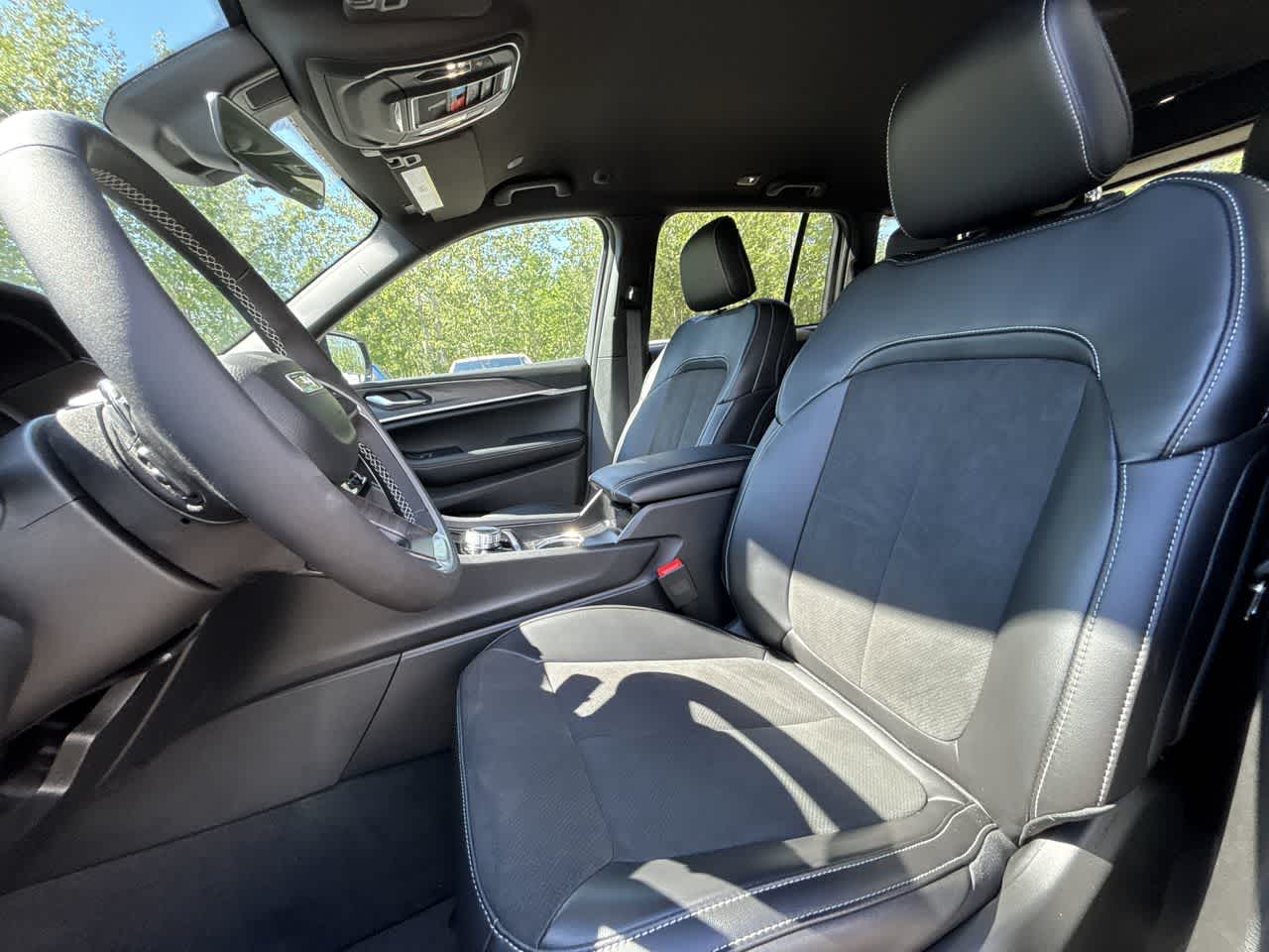 Thumbnail: 2026 Jeep Grand Cherokee - 23