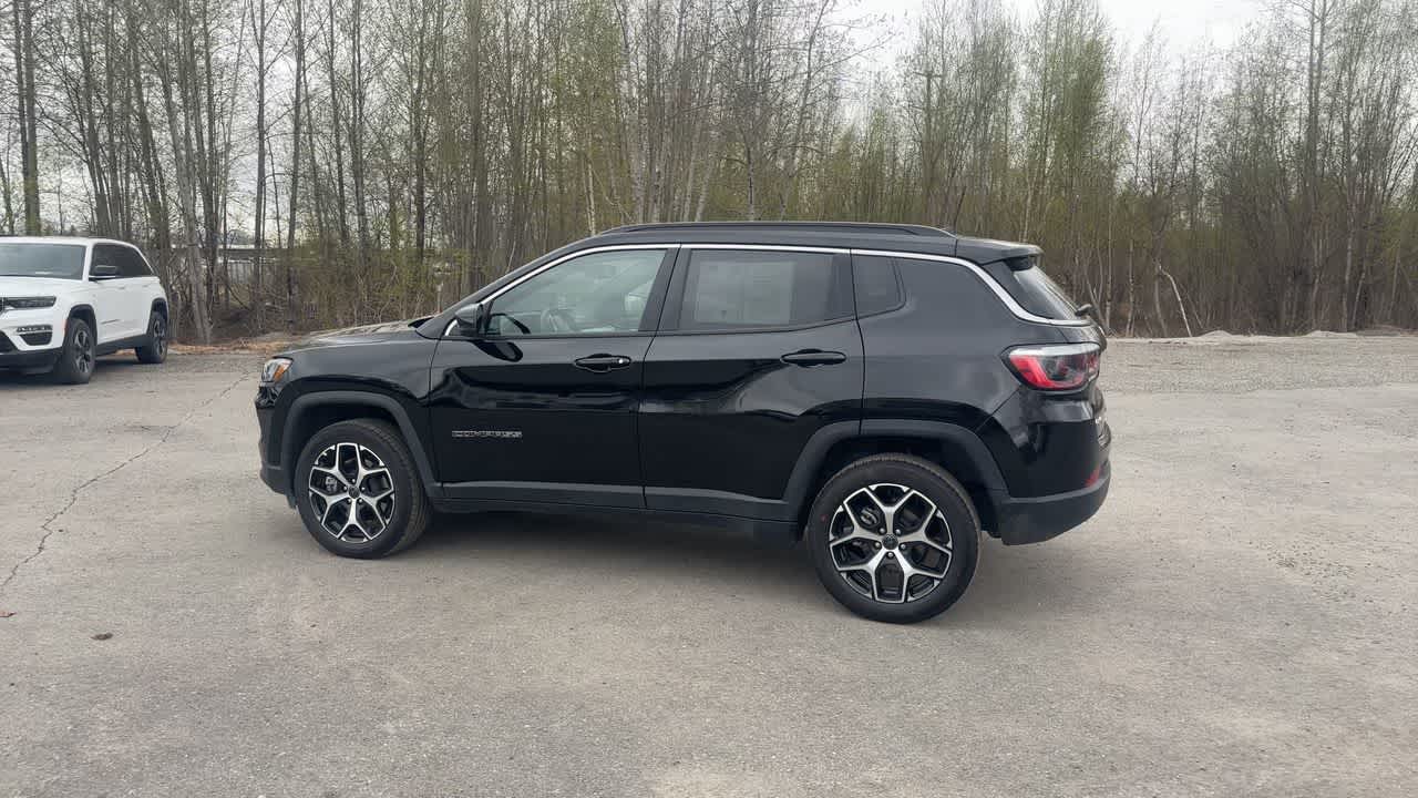 Thumbnail: 2026 Jeep Compass - 9