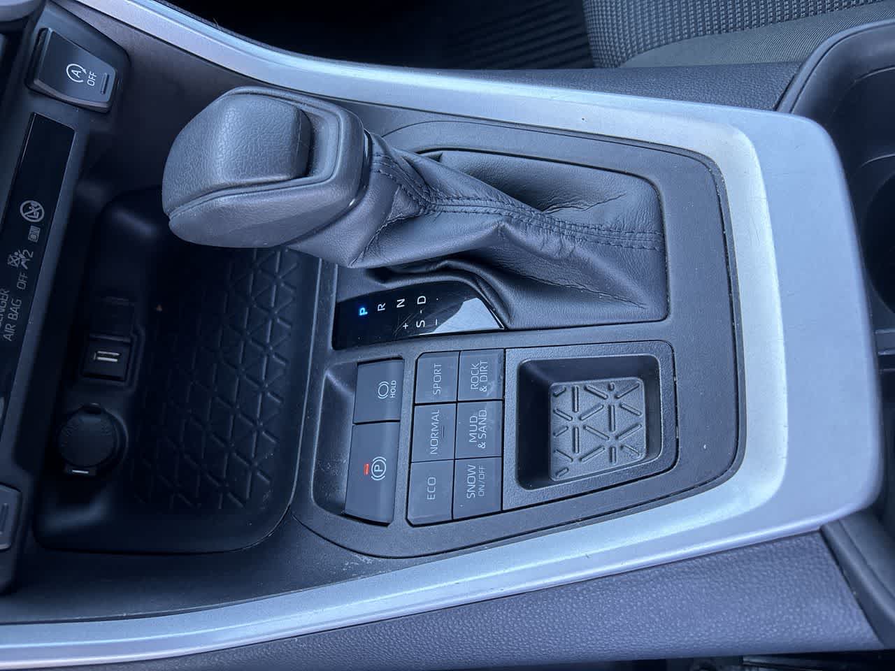 Thumbnail: 2022 Toyota RAV4 - 27