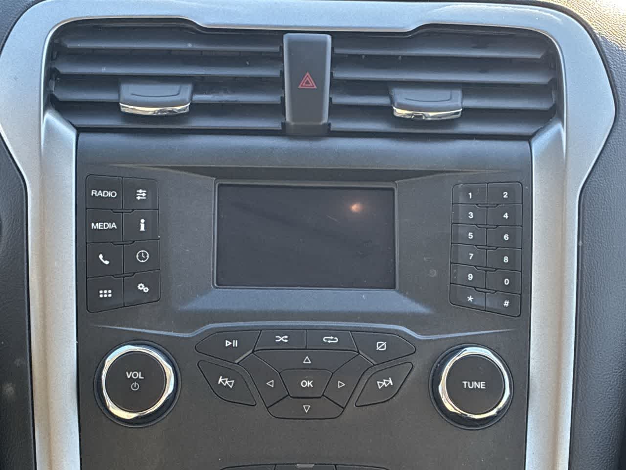 Thumbnail: 2020 Ford Fusion - 18