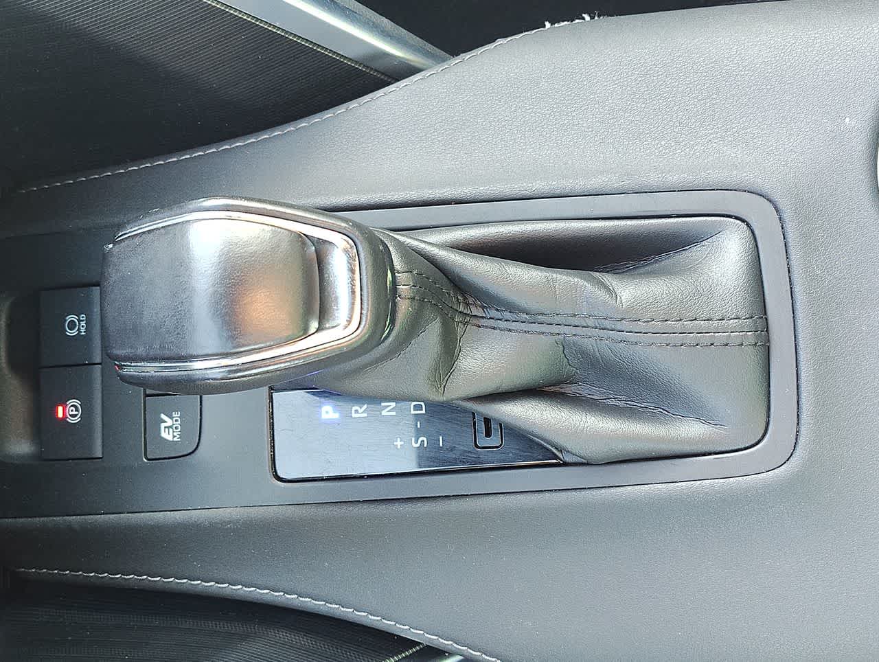 Thumbnail: 2022 Toyota Venza - 19