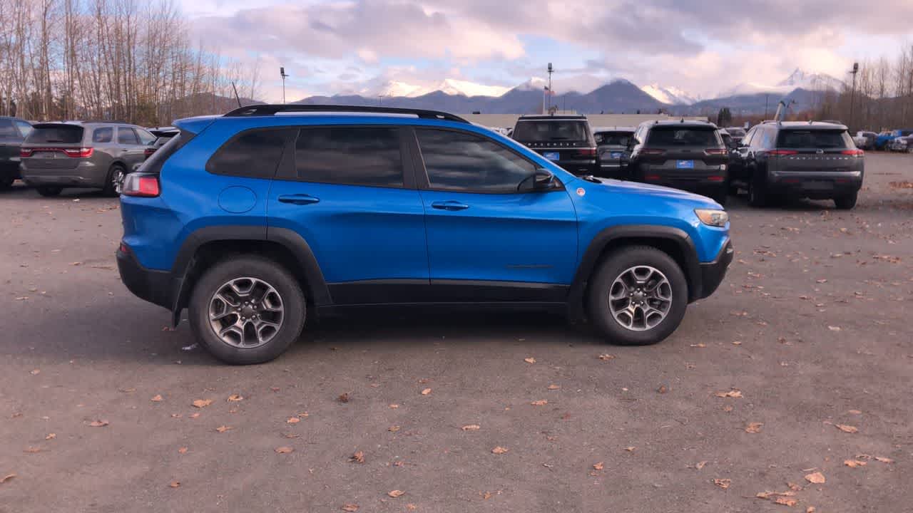 Thumbnail: 2022 Jeep Cherokee - 15