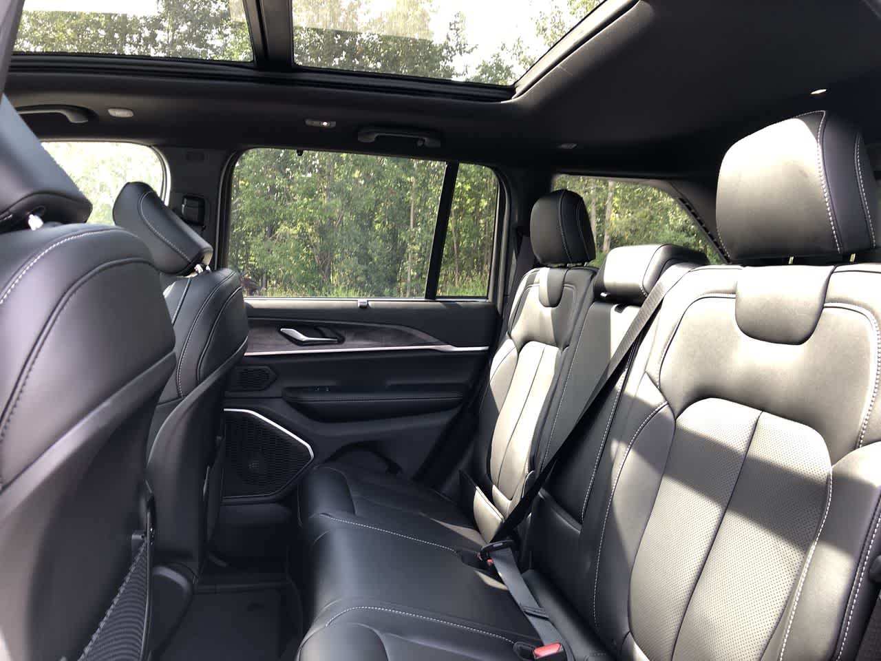 Thumbnail: 2025 Jeep Grand Cherokee - 22